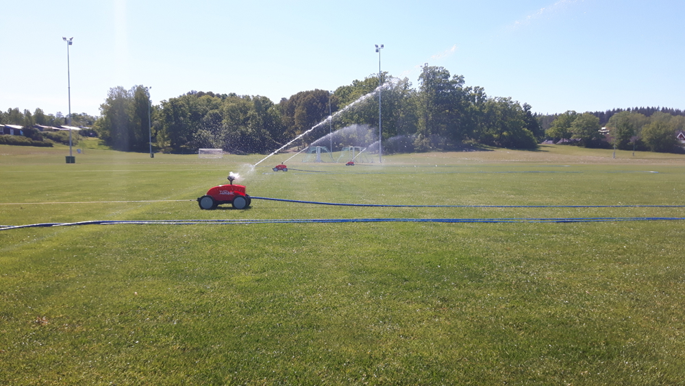 Bevattning av gräsmatta. 
