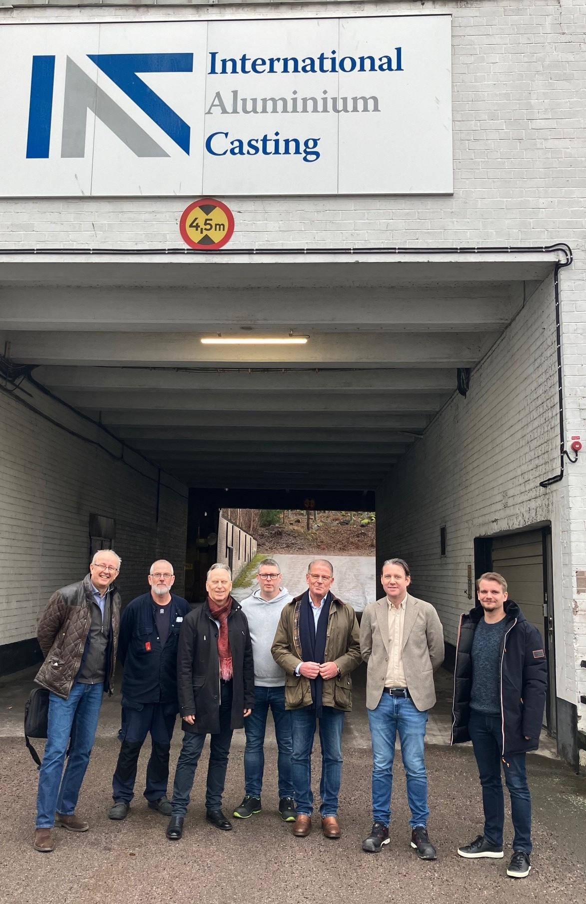 Företagsbesök hos IAC AB Ankarsrum med företagsrepresentanter samt tjänstepersoner och politiker från Västerviks kommu