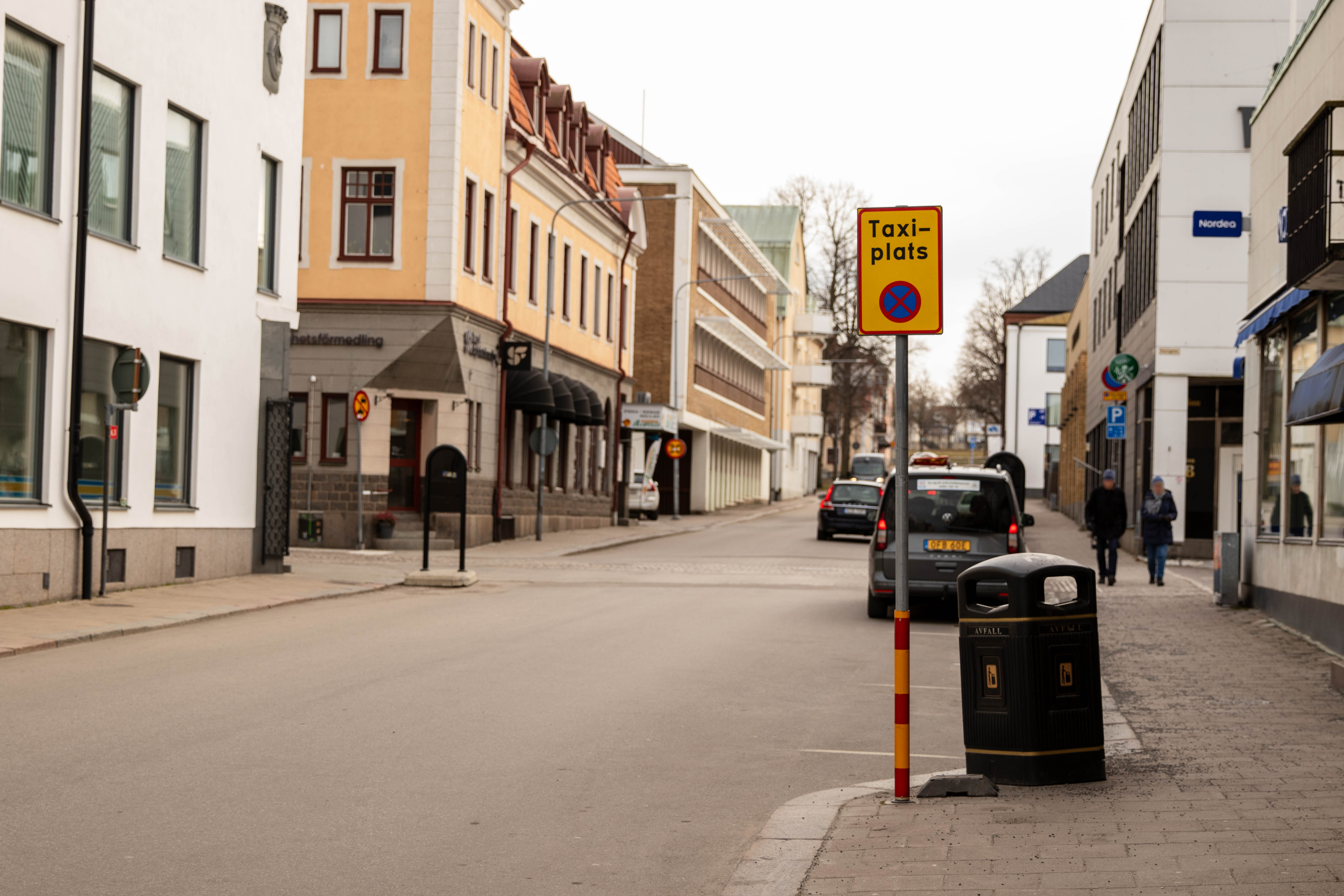 Nya taxiparkeringarna på Brunnsgatan.