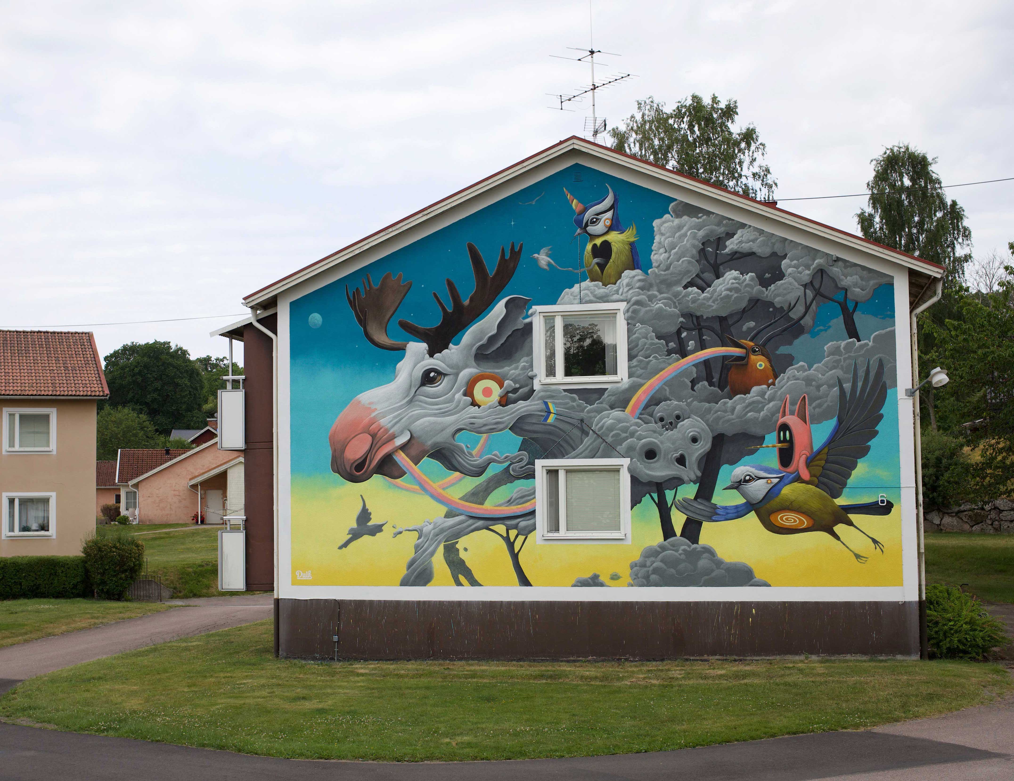 Väggmålning föreställande fantasidjur. 