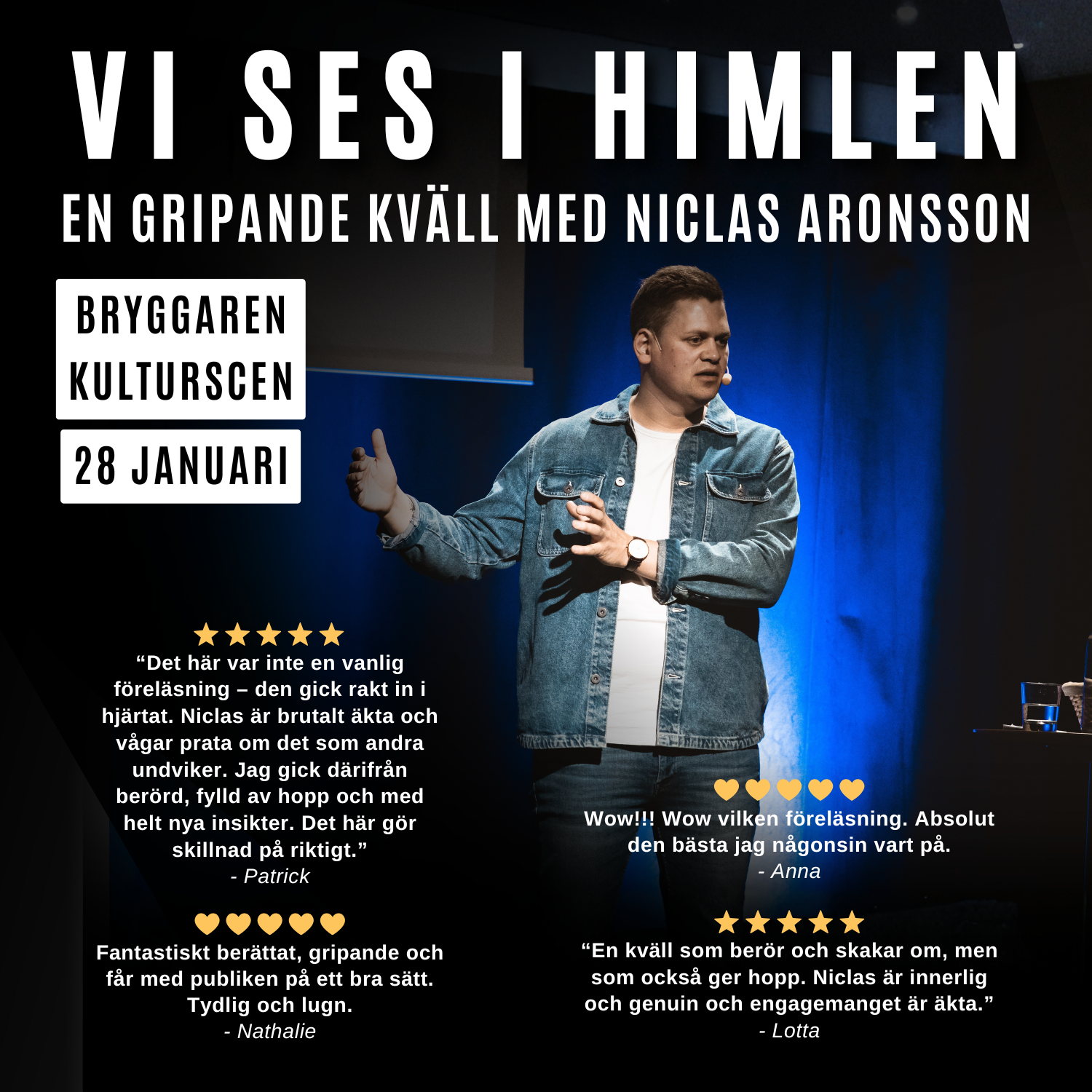 Niclas står och visar en skärmbild. Han har en jeansjacka på sig. Han ser allvarsam ut.