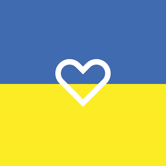 kvadratisk bild på en ukrainsk flagga med ett hjärta på